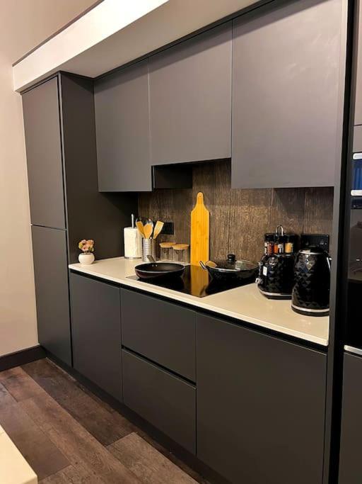 Cityzenretreat - Mezzanine Apartment Sleeps 4 Sheffield City Centre ภายนอก รูปภาพ
