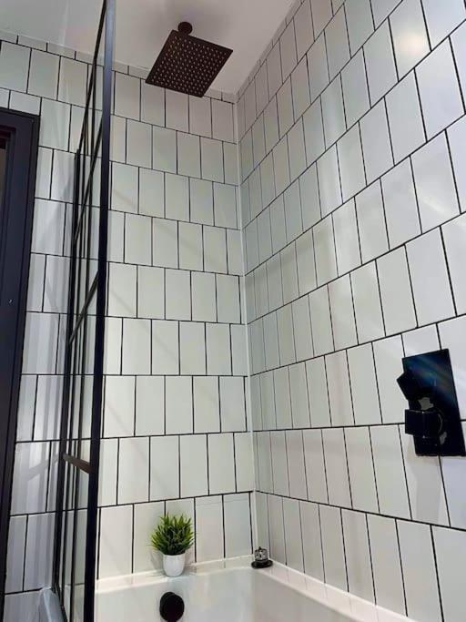 Cityzenretreat - Mezzanine Apartment Sleeps 4 Sheffield City Centre ภายนอก รูปภาพ