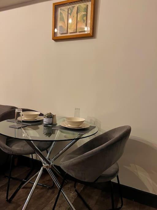 Cityzenretreat - Mezzanine Apartment Sleeps 4 Sheffield City Centre ภายนอก รูปภาพ