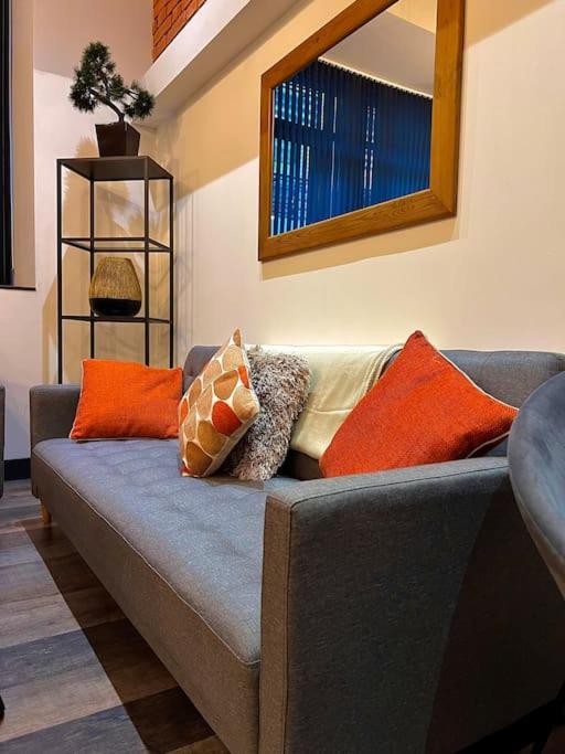 Cityzenretreat - Mezzanine Apartment Sleeps 4 Sheffield City Centre ภายนอก รูปภาพ