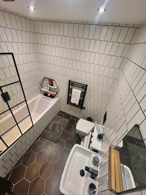 Cityzenretreat - Mezzanine Apartment Sleeps 4 Sheffield City Centre ภายนอก รูปภาพ