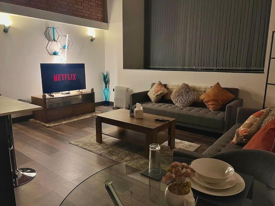 Cityzenretreat - Mezzanine Apartment Sleeps 4 Sheffield City Centre ภายนอก รูปภาพ